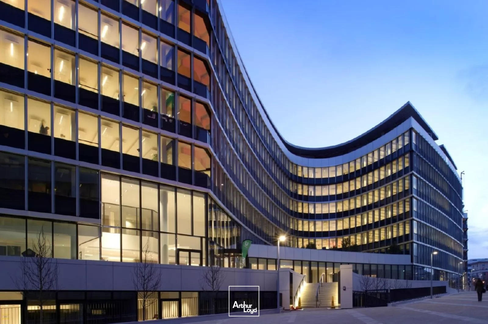 Bureaux labellisés et full services, proche du RER A, à Rueil Malmaison, 