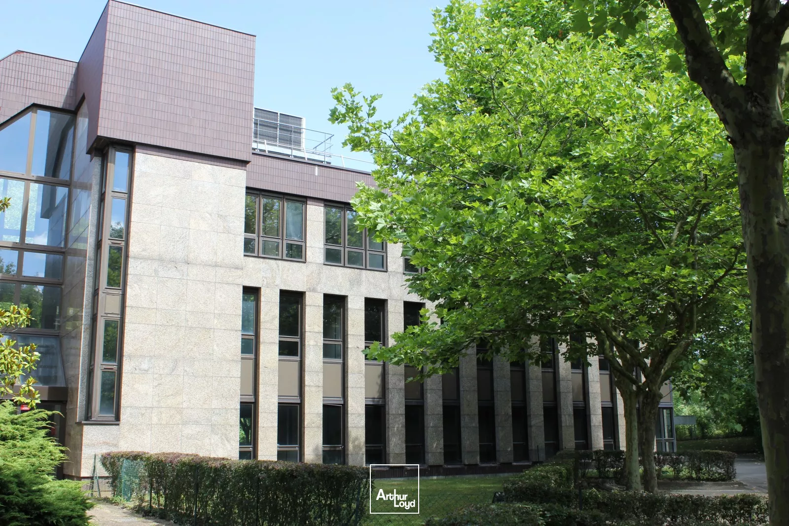 Bureaux à louer à MONTIGNY LE BRETONNEUX 78180