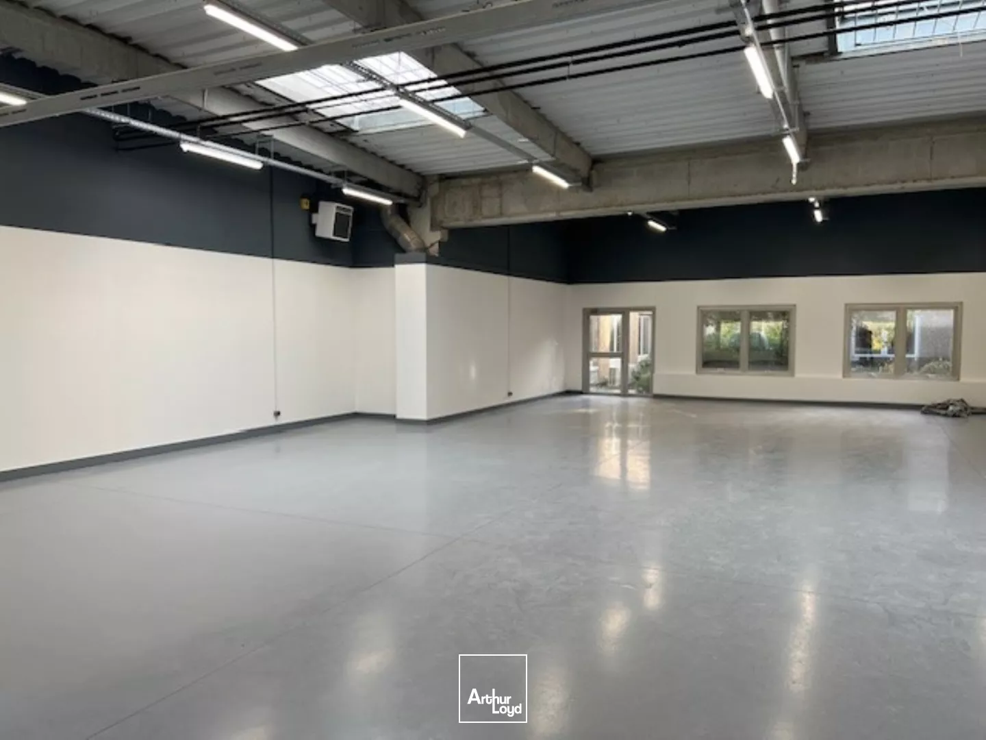 Entrepôts à louer à TRAPPES 78190