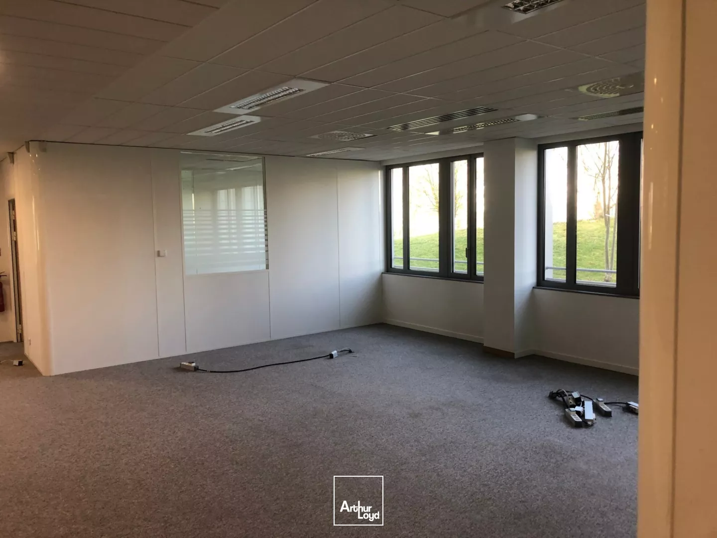 Bureaux à louer à Roissy - Immeuble Orion, 271 m² RDC & 318 m² 1er étage, BREEAM In Use Very Good, cadre paysager Golf