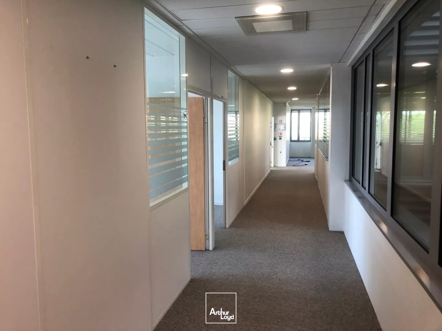 Bureaux à louer à Roissy - Immeuble Orion, 271 m² RDC & 318 m² 1er étage, BREEAM In Use Very Good, cadre paysager Golf