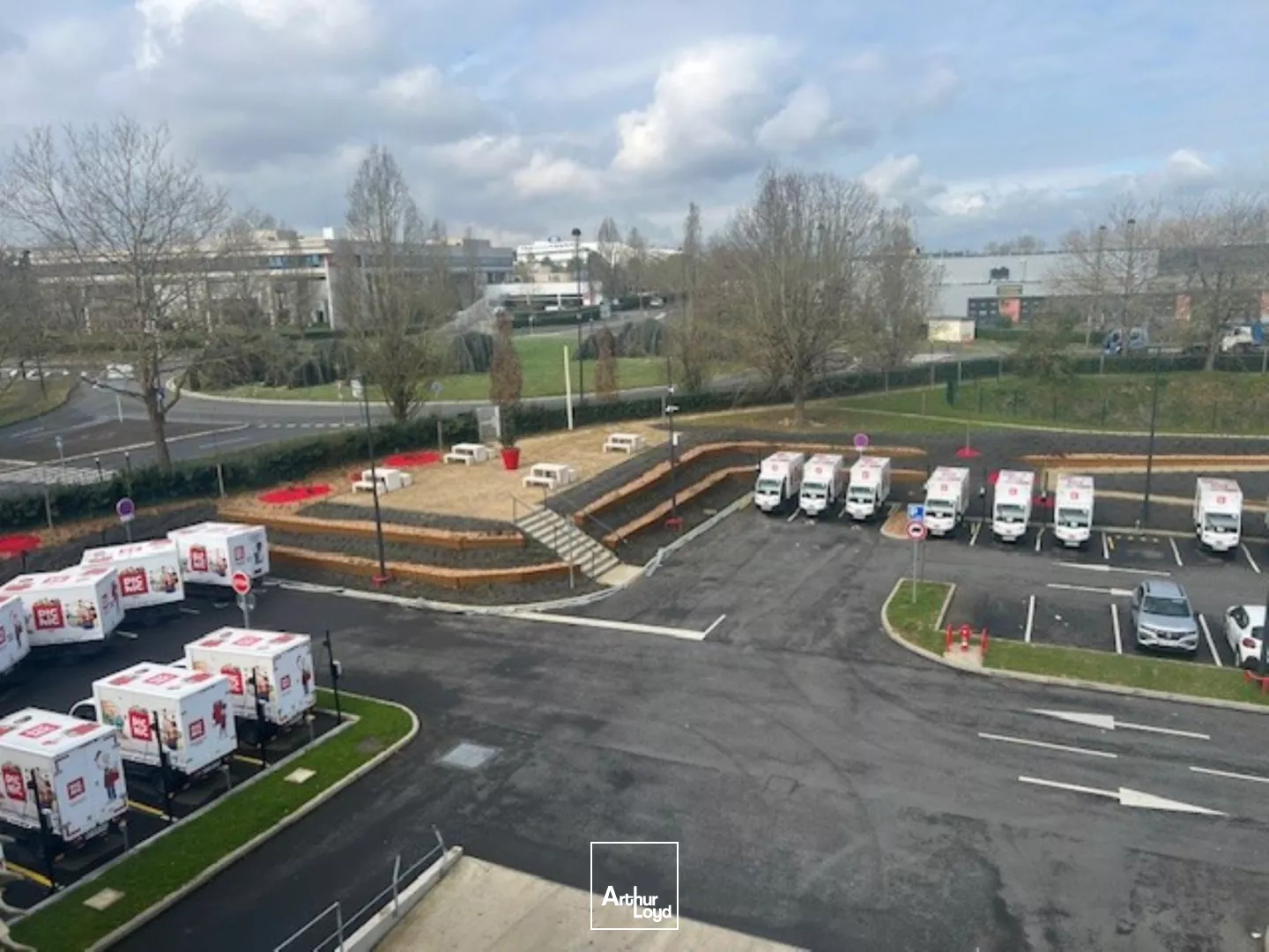 Locaux d'activité à louer à ELANCOURT 78990