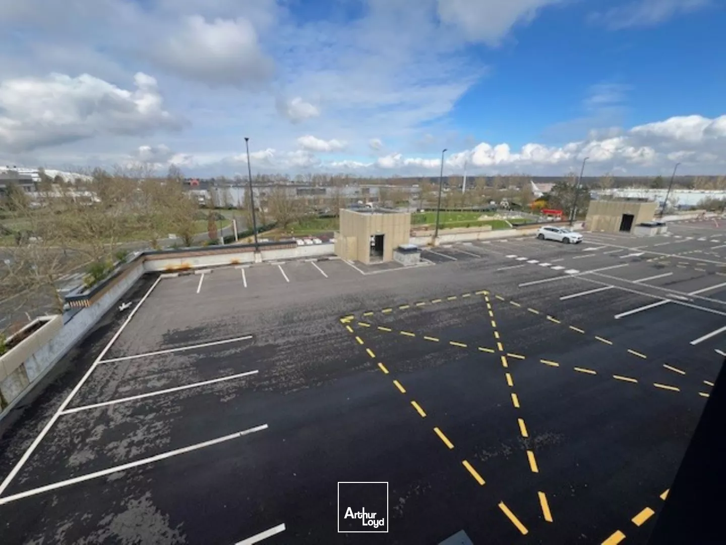 Locaux d'activité à louer à ELANCOURT 78990