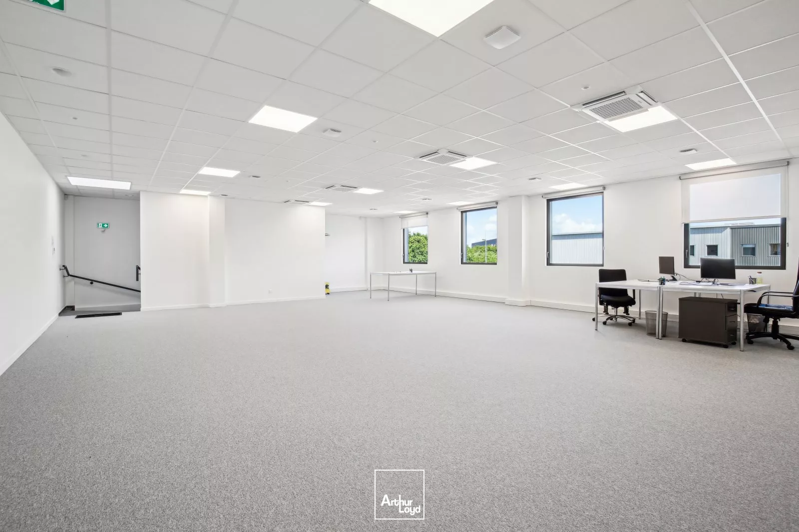 Locaux d'activités à louer à Roissy - Parc certifié BREEAM Very Good face au Golf de Roissy et proche Roissy CdG, surfaces dès 383 m²