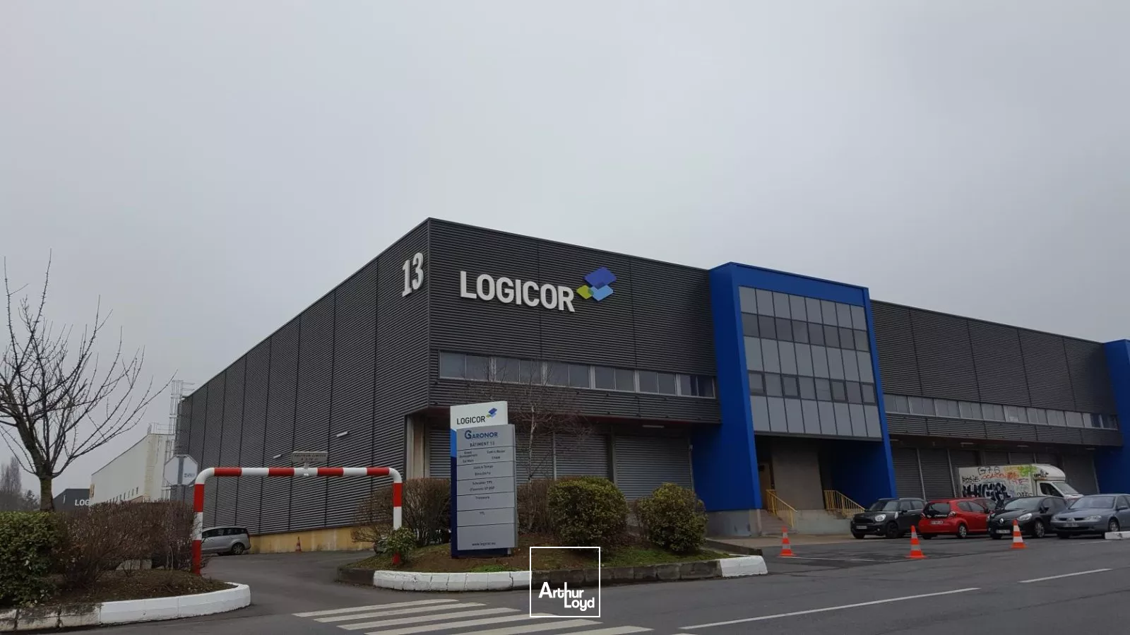 3 Cellules d'entrepôt à Garonor - 3482 m² divisibles - Proximité Paris & CDG - Accès direct A1/A3 - Sécurisé - En bail dérogatoire