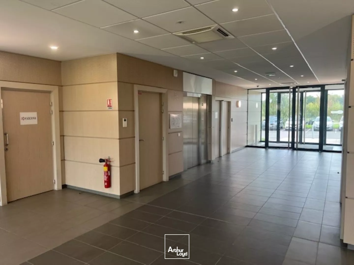 Bureaux à louer à SAINT AUBIN 91190