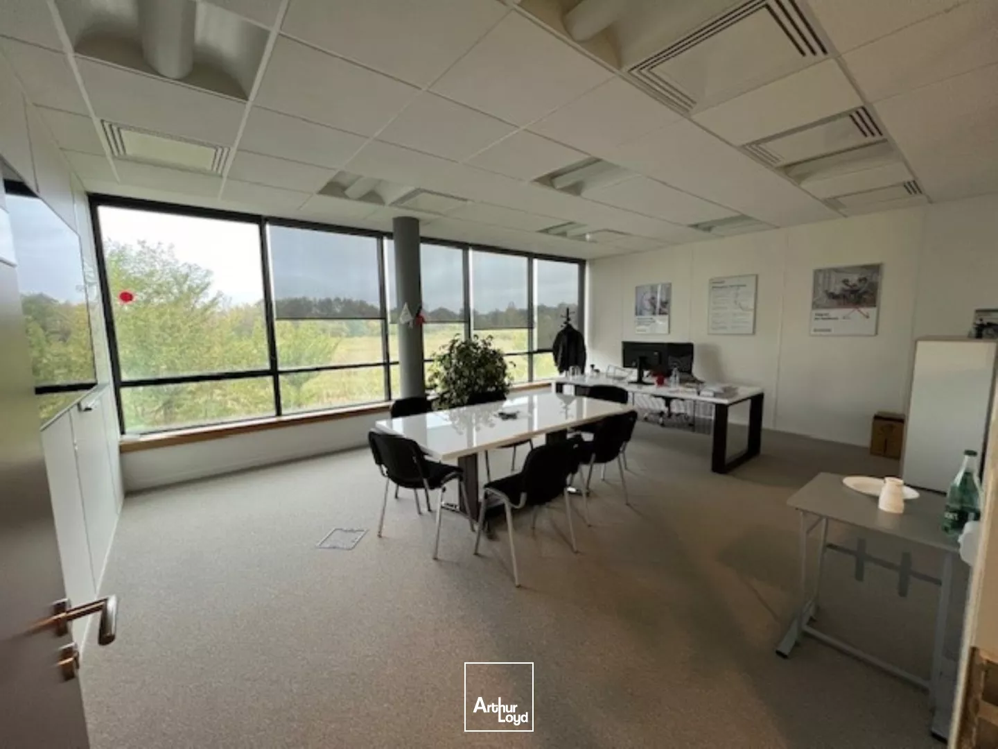 Bureaux à louer à SAINT AUBIN 91190