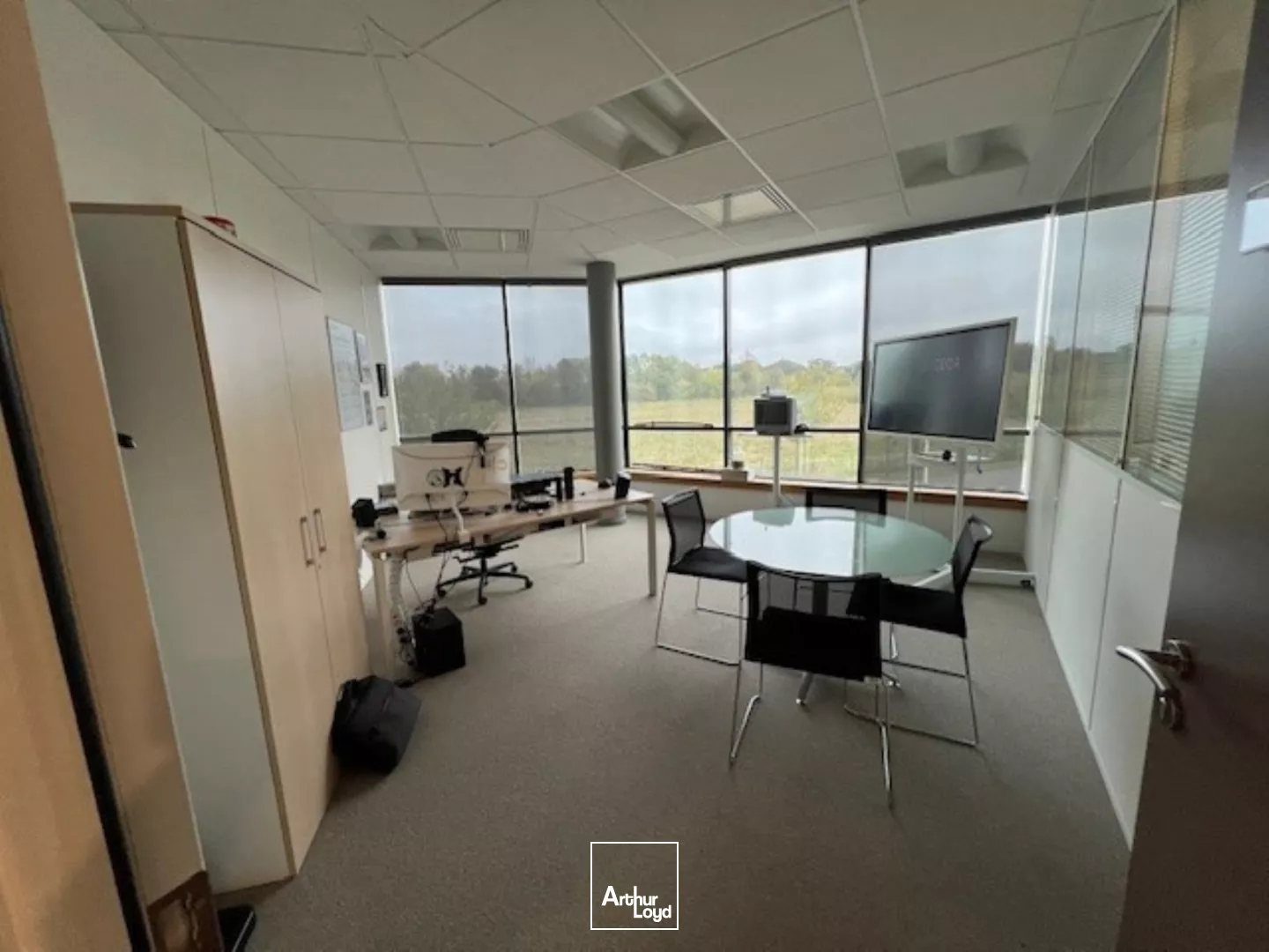 Bureaux à louer à SAINT AUBIN 91190