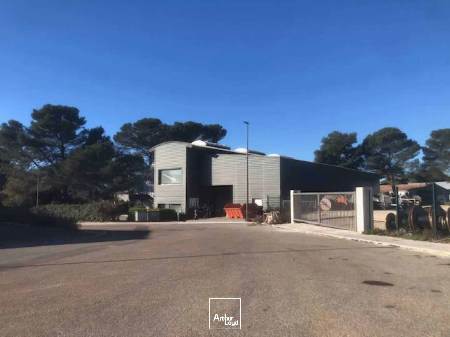 Locaux d'activités - Ensemble immobilier indépendant - Parc d'Activités du Plateau de Signes