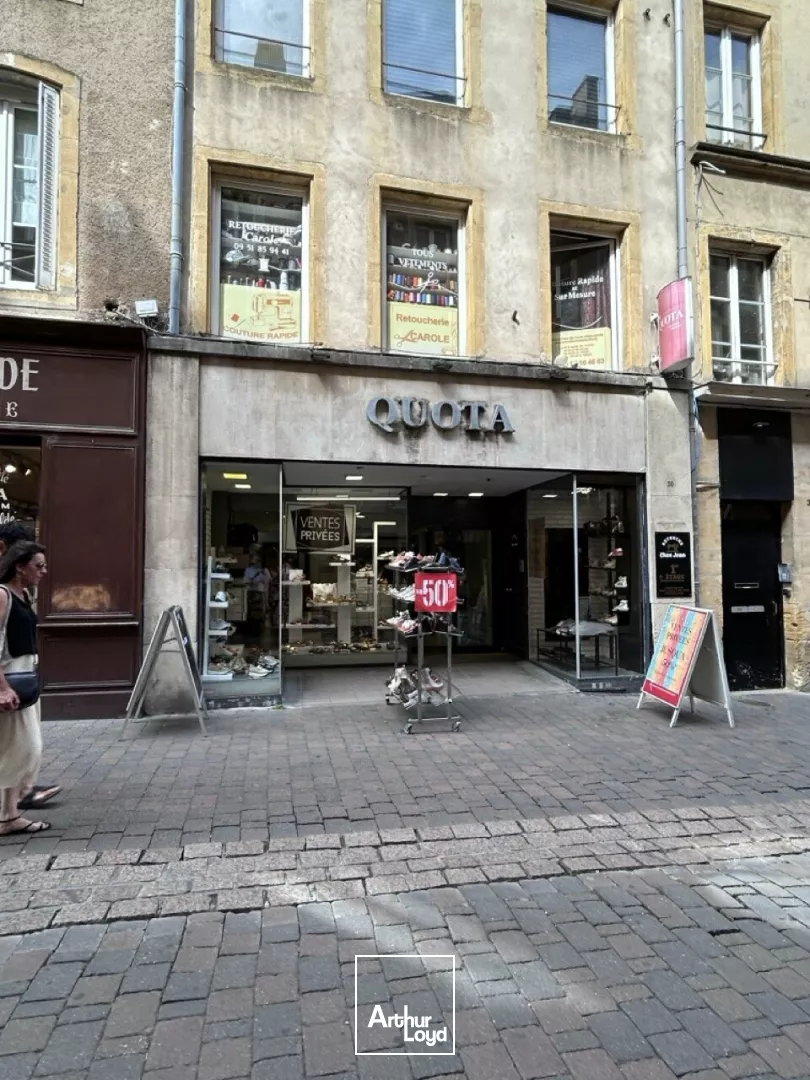 LOCAL COMMERCIAL à LOUER de 55 m²