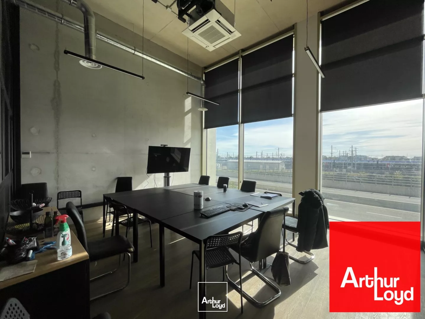 BUREAUX RECENTS 543 M² DIVISIBLES A VENDRE A LOUER - MONTPELLIER GARE SUD DE FRANCE CAMBACERES