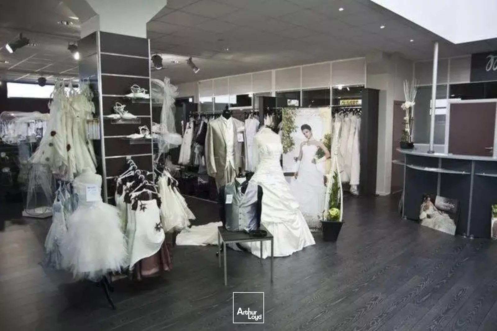 Local commercial 720 m² - Idéal grande surface, showroom ou activité mixte - Dechy