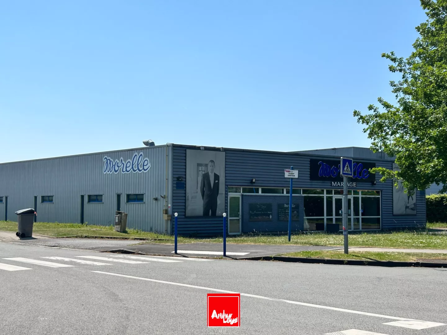 Local commercial 720 m² - Idéal grande surface, showroom ou activité mixte - Dechy