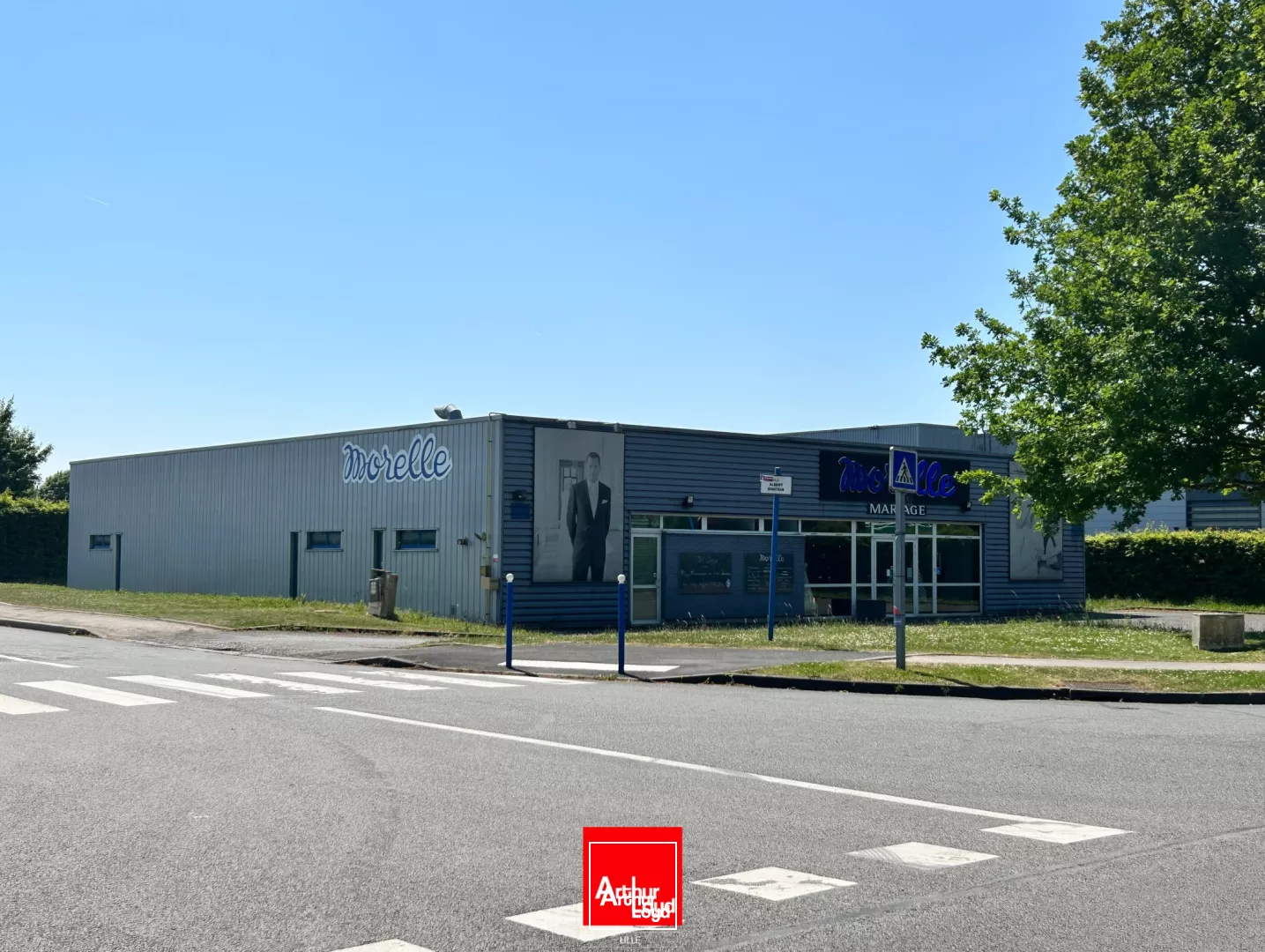 Local commercial 720 m² - Idéal grande surface, showroom ou activité mixte - Dechy