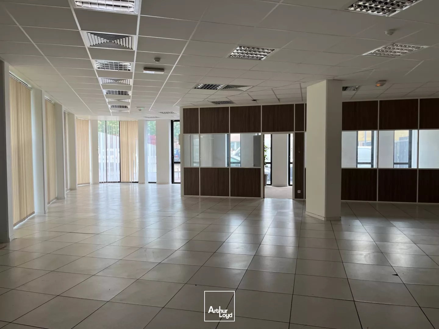 IMMEUBLE DE BUREAUX A LOUER PIED DE GARE ERMONT-EAUBONNE