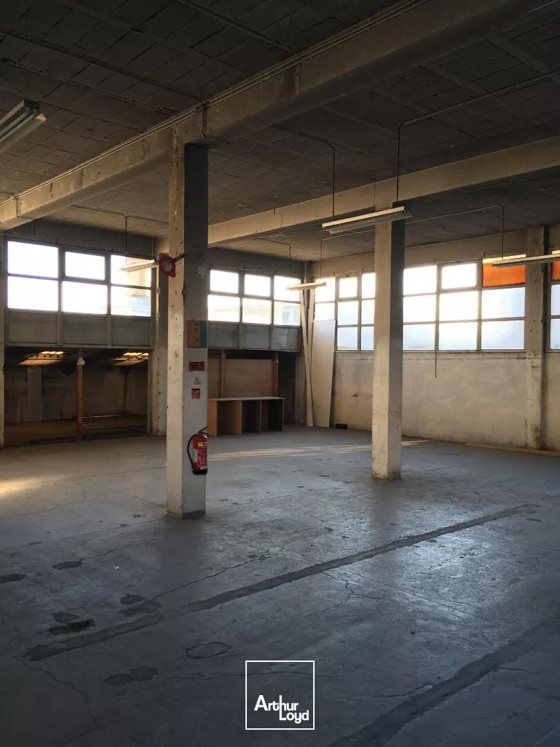 A LOUER Limoges centre - Local commercial de 400 m² + 200 m² de stockage