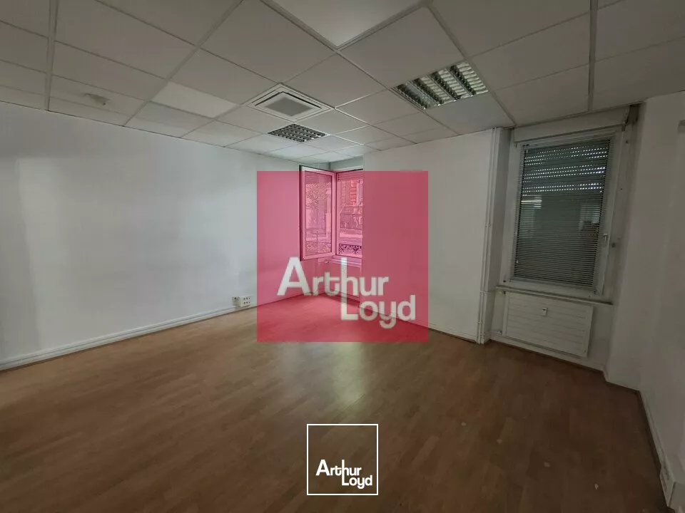 CLERMONT FERRAND BUREAUX A VENDRE 225 M²