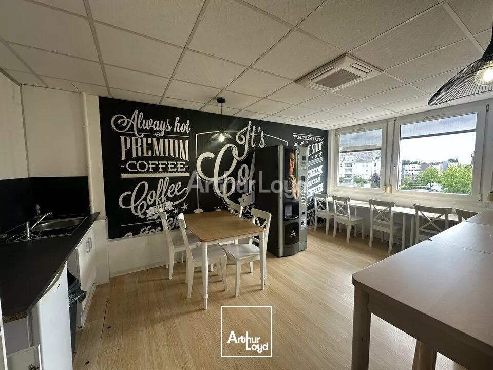 BUREAUX à VENDRE de 299 m²