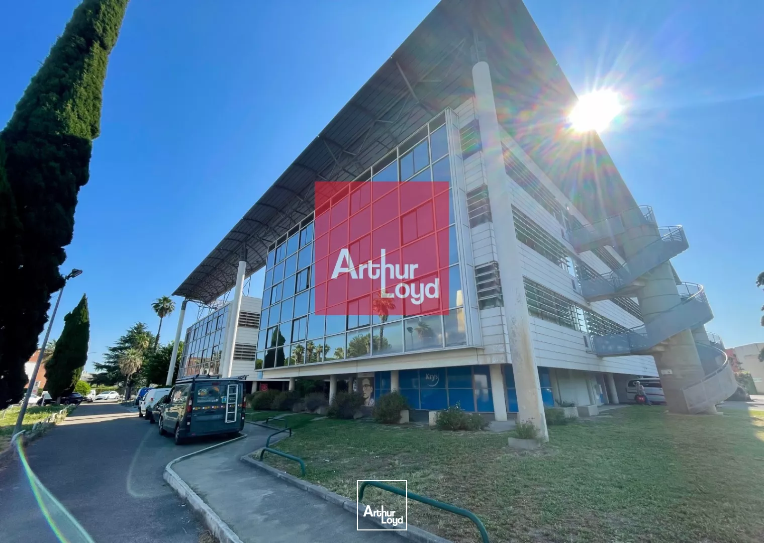 Local professionnel Nîmes - Valmédica : Bureaux 70 m² climatisés PMR, idéal professions médicales/tertiaires - A vendre