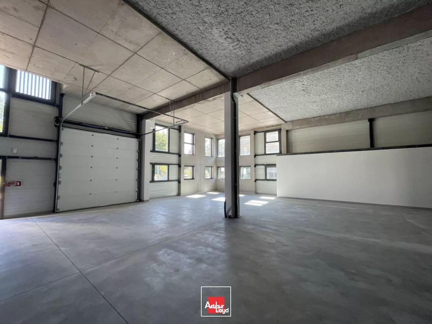 BUREAUX LABO ACTIVITE 1 981 M² NEUF A LOUER SMH PROCHE CAMPUS