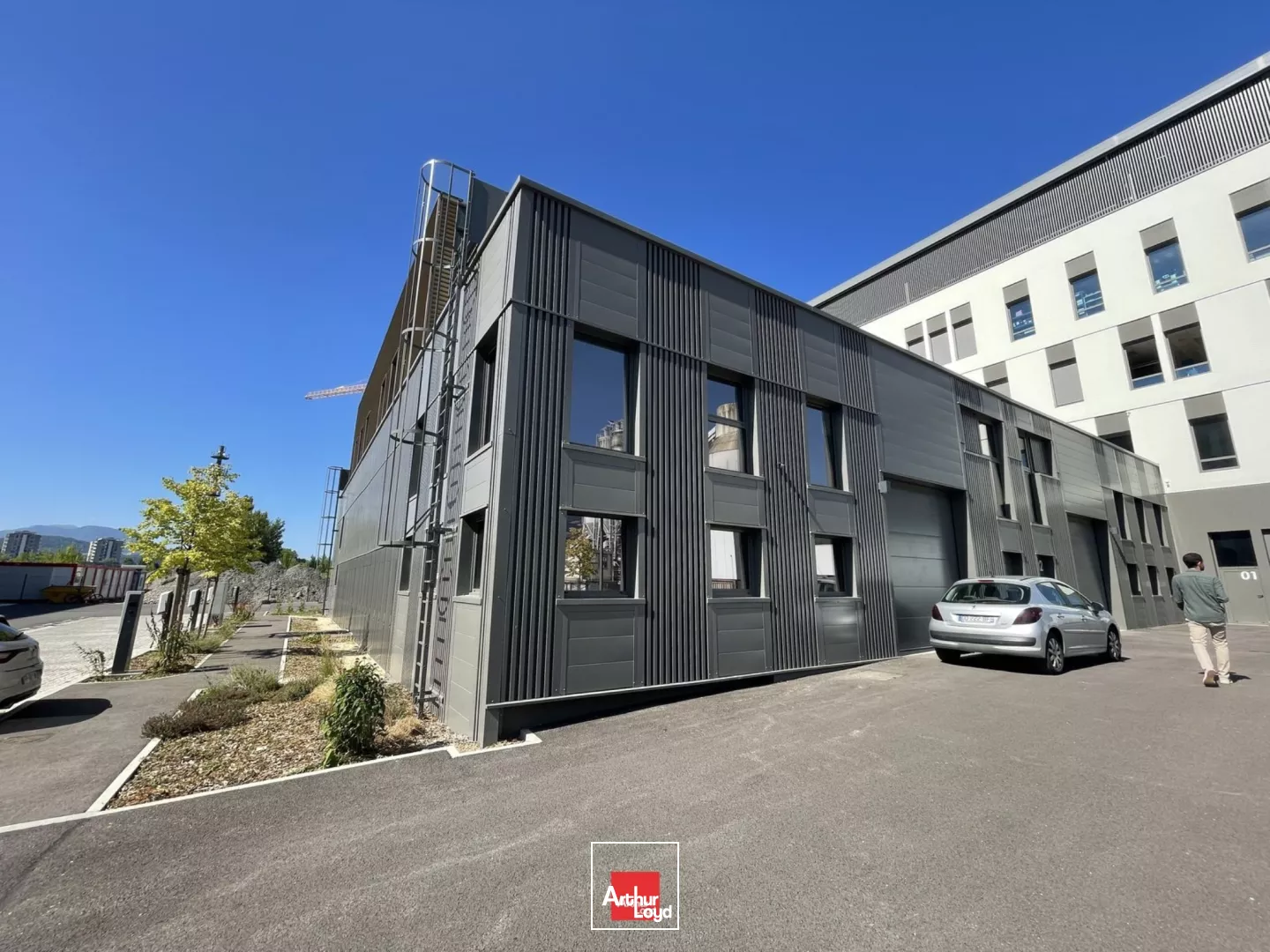 BUREAUX LABO ACTIVITE 1 981 M² NEUF A LOUER SMH PROCHE CAMPUS