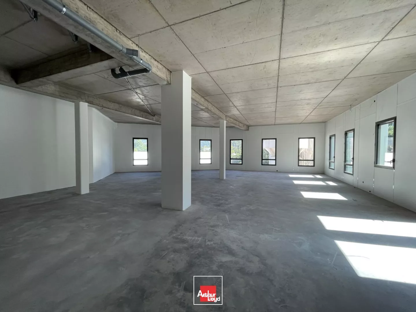 BUREAUX LABO ACTIVITE 1 981 M² NEUF A LOUER SMH PROCHE CAMPUS