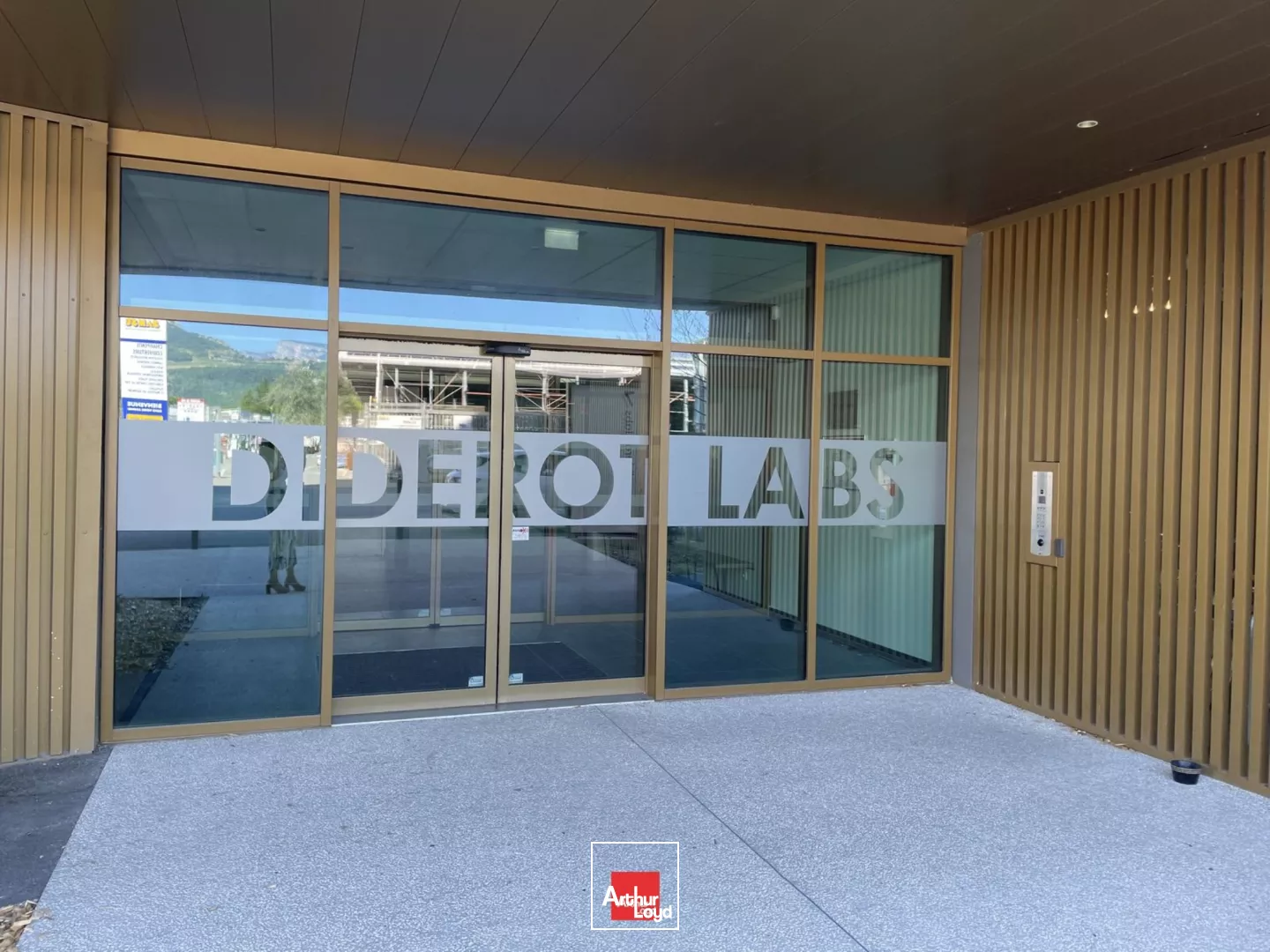 BUREAUX LABO ACTIVITE 1 981 M² NEUF A LOUER SMH PROCHE CAMPUS