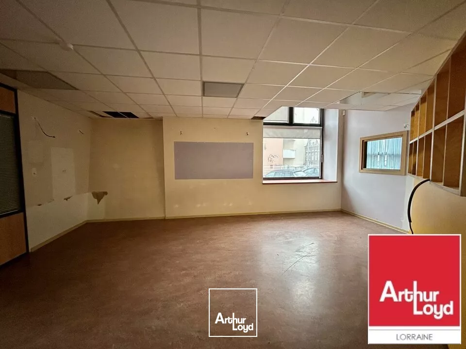 BUREAUX à LOUER de 391 m²