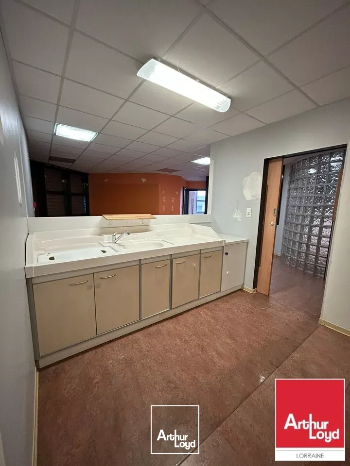 BUREAUX à LOUER de 391 m²