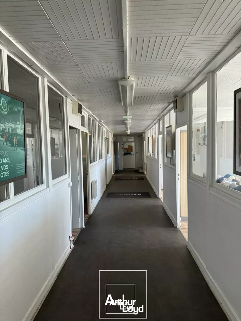 bureaux - zone ouest de brive - plain-pied - accessibilité PMR - parking attenant 