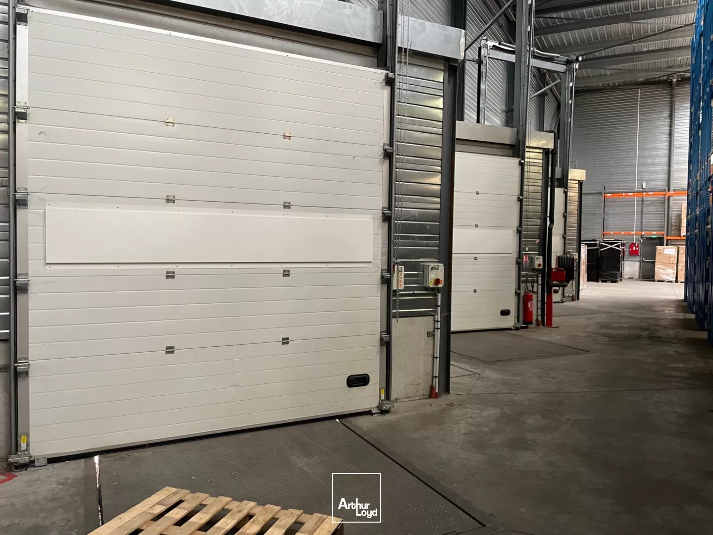 Entrepôts à louer à HEUDEBOUVILLE 27400