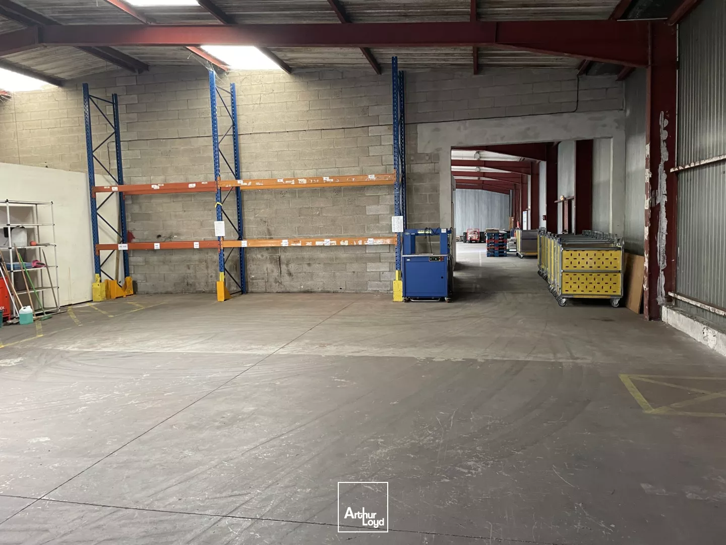 A Louer A vendre Entrepôt situé à Cambrai 