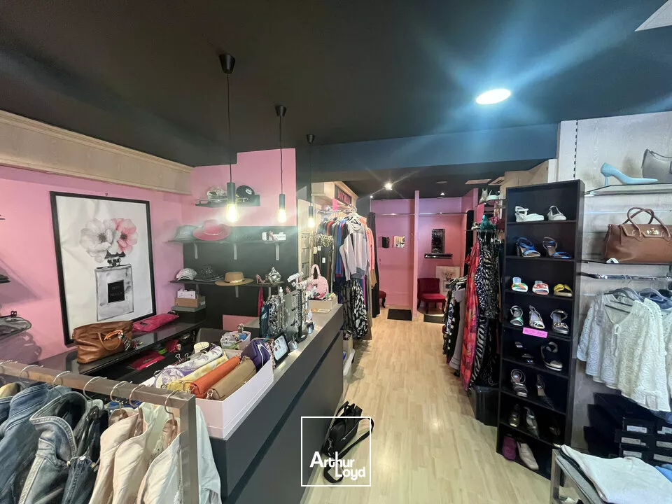 LOCAL COMMERCIAL à LOUER de 60 m²