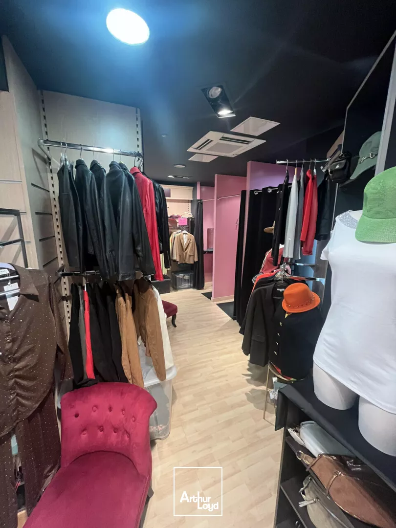 LOCAL COMMERCIAL à LOUER de 60 m²