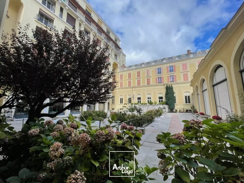 VICHY COEUR DE VILLE - BUREAUX - DIVISIBLES 