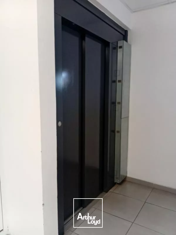 A louer Bureaux 17 m2 à SCHOELCHER