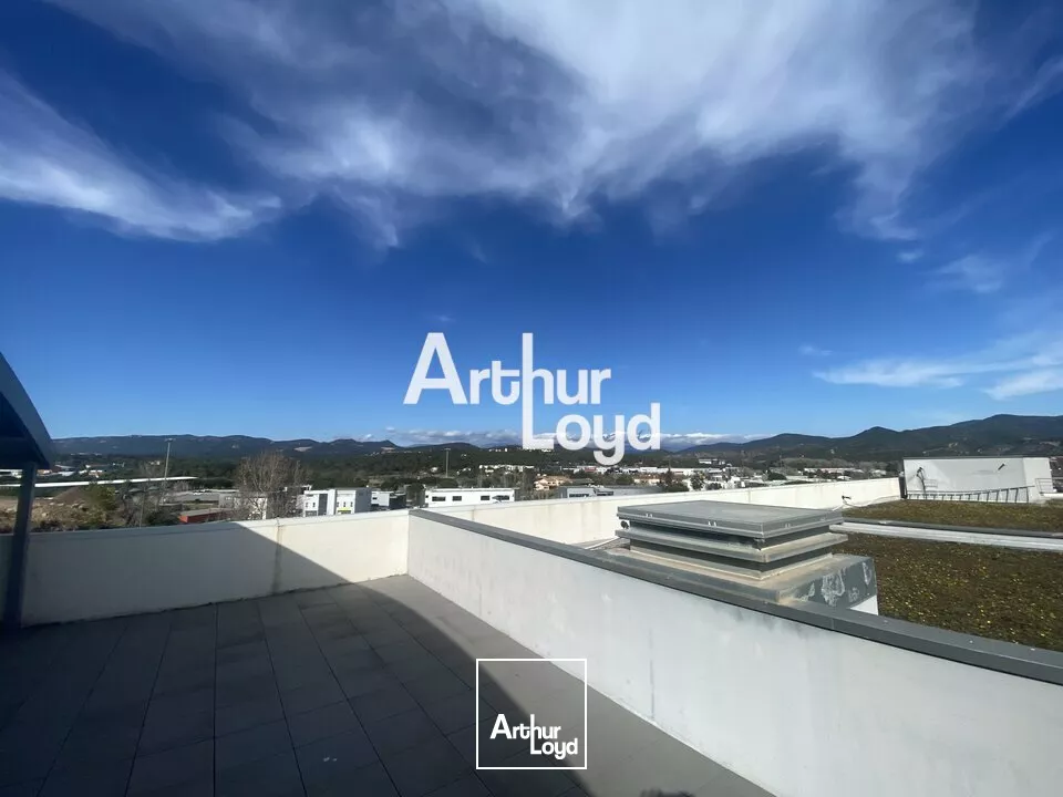 Fréjus - Bâtiment de 1410 m² à la location - Pôle Excellence Jean Louis