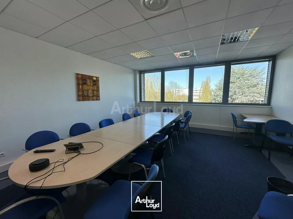 BUREAUX à VENDRE de 455 m²