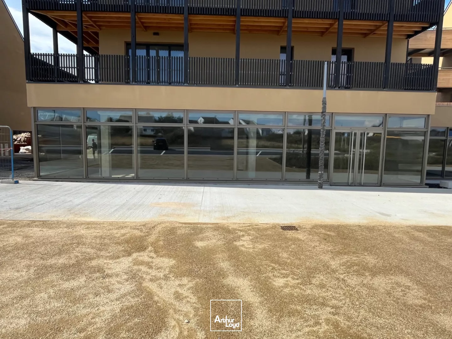 A VENDRE LOCAl GUERANDE 425 M2 divisible 80 m2