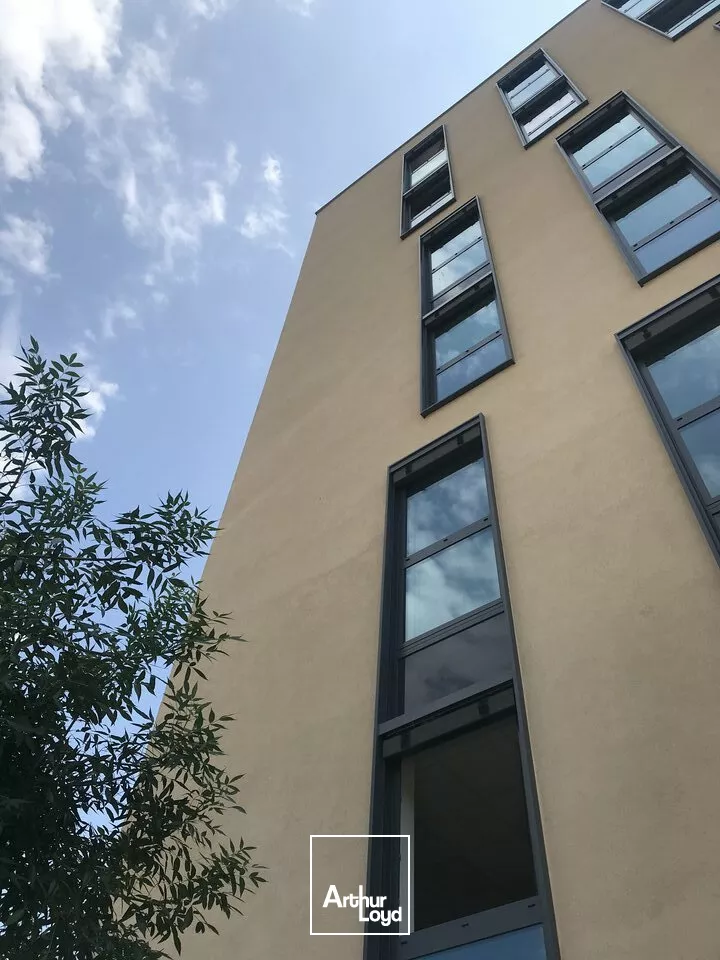 BUREAUX à VENDRE de 426 m²