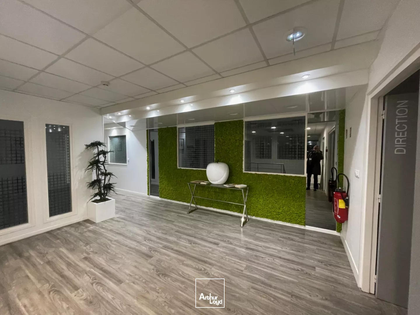 A LOUER LOCAUX D'ACTIVITÉ INDEPENDANTS - 9.732 M2 - LAON