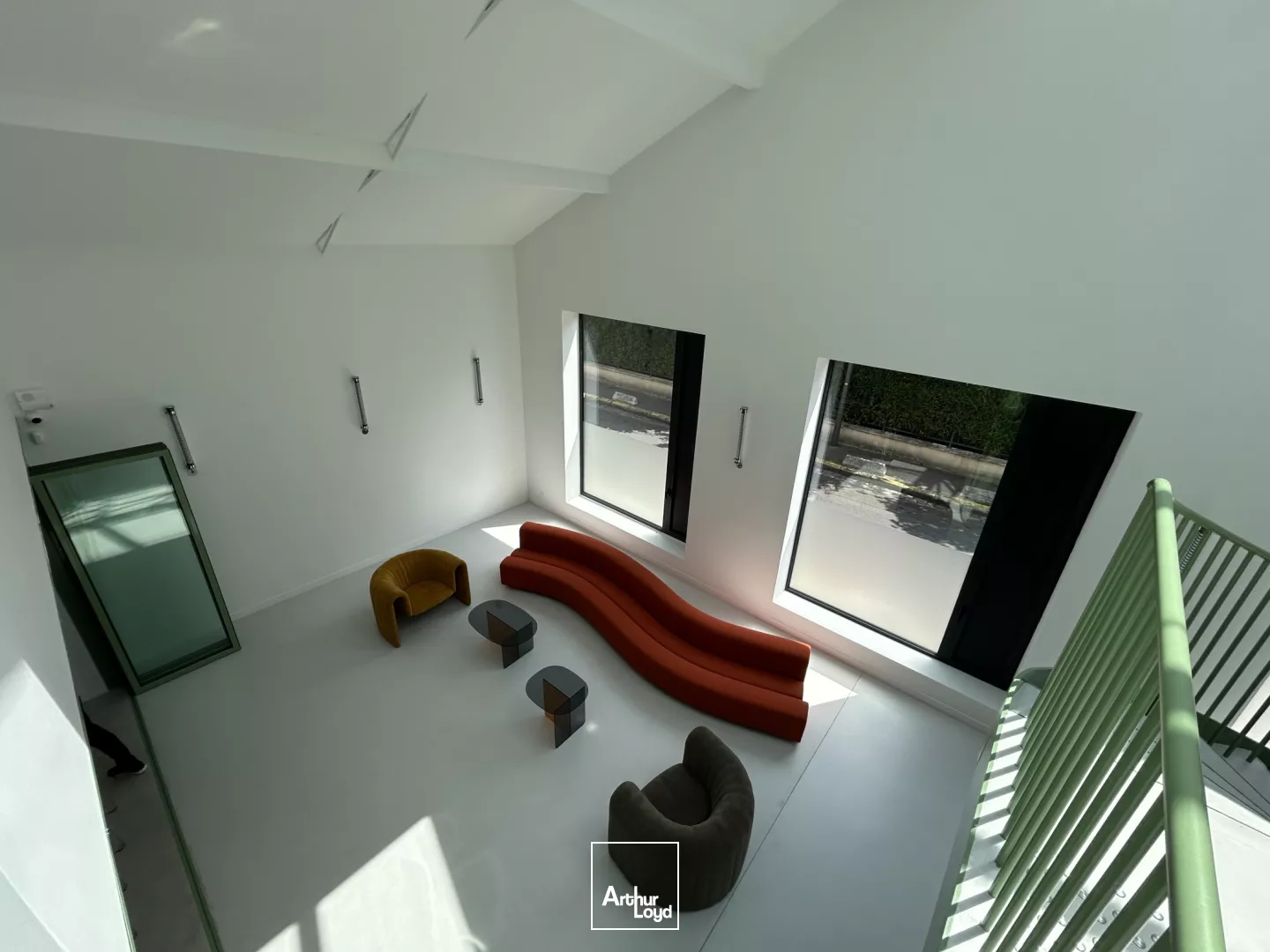 Bureaux atypiques à Courbevoie - Prestations de qualité - Environnement résidentiel