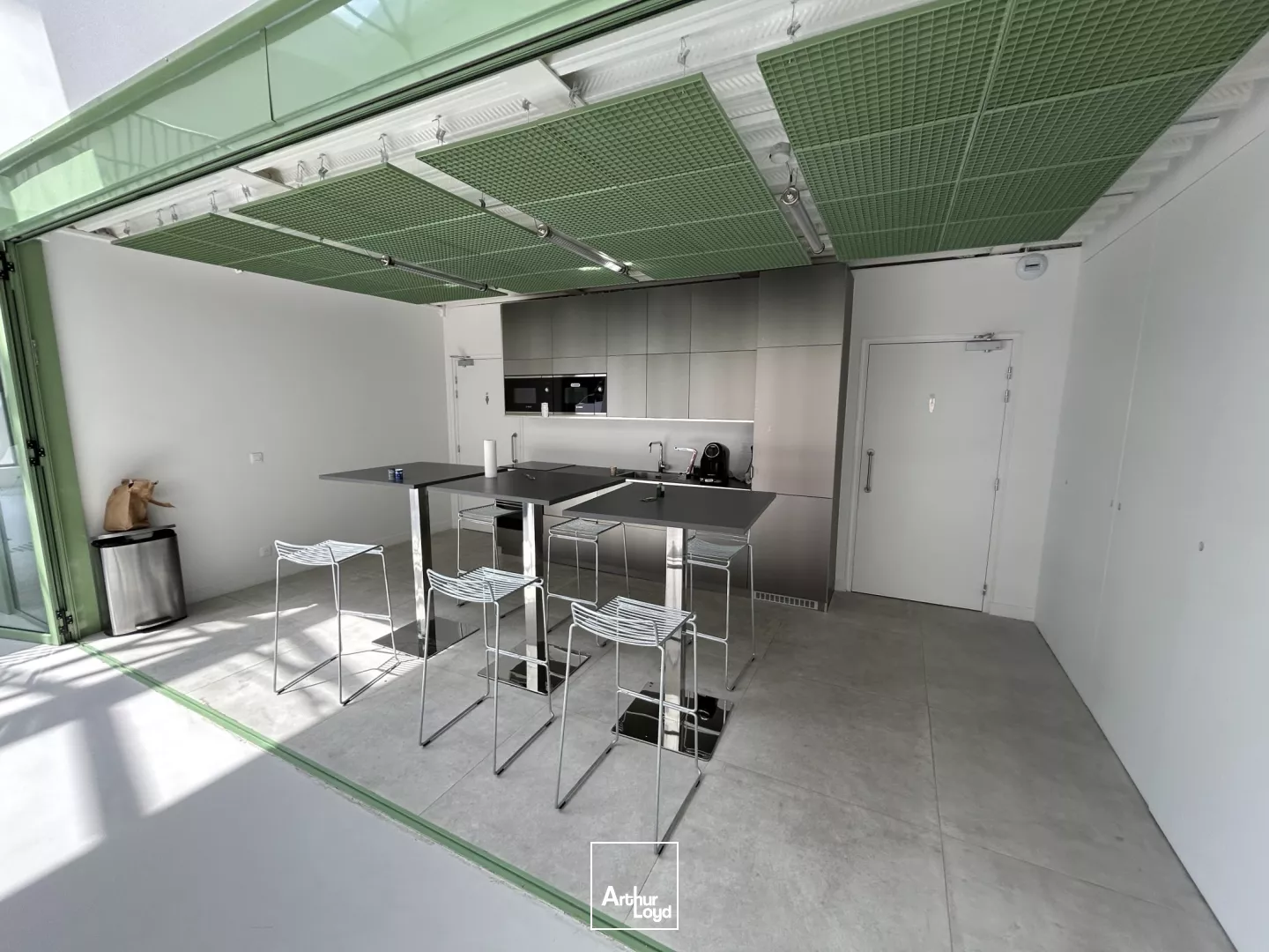 Bureaux atypiques à Courbevoie - Prestations de qualité - Environnement résidentiel