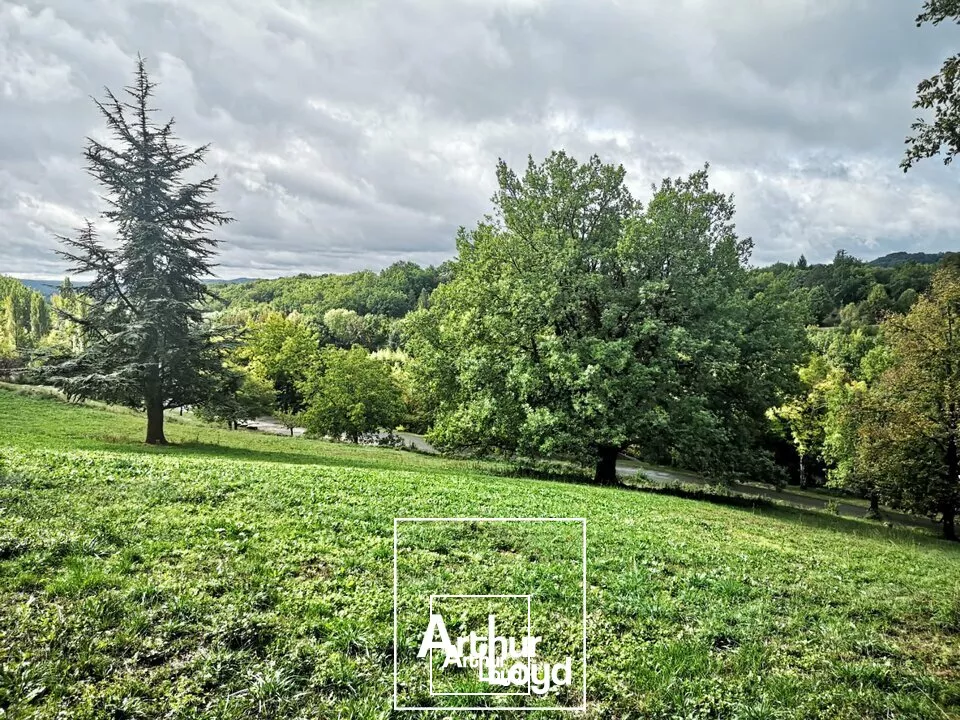 Dernier Terrain Constructible Loisir à Collonge-la-Rouge  23 000 m² en Pleine Nature