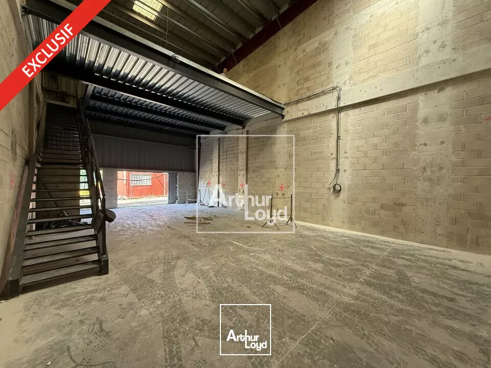 LOCATION - LOCAL D'ACTIVITÉ - BRIE COMTE ROBERT