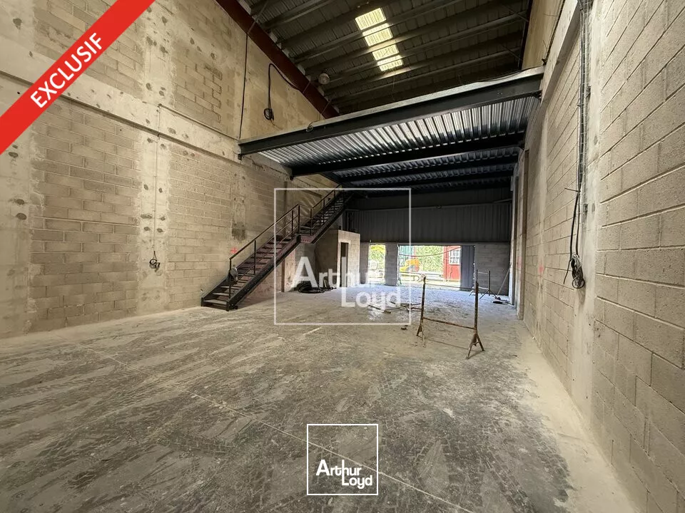 LOCATION - LOCAL D'ACTIVITÉ - BRIE COMTE ROBERT