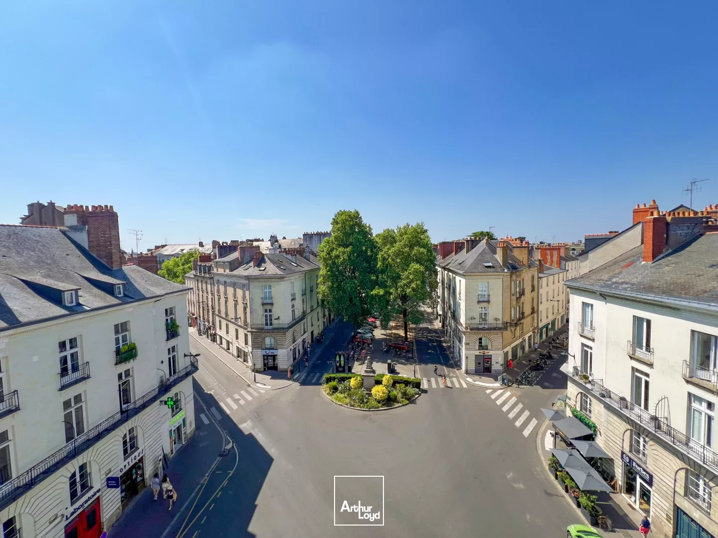 BUREAUX HAUT DE GAMME A VENDRE / A LOUER - NANTES CENTRE DELORME