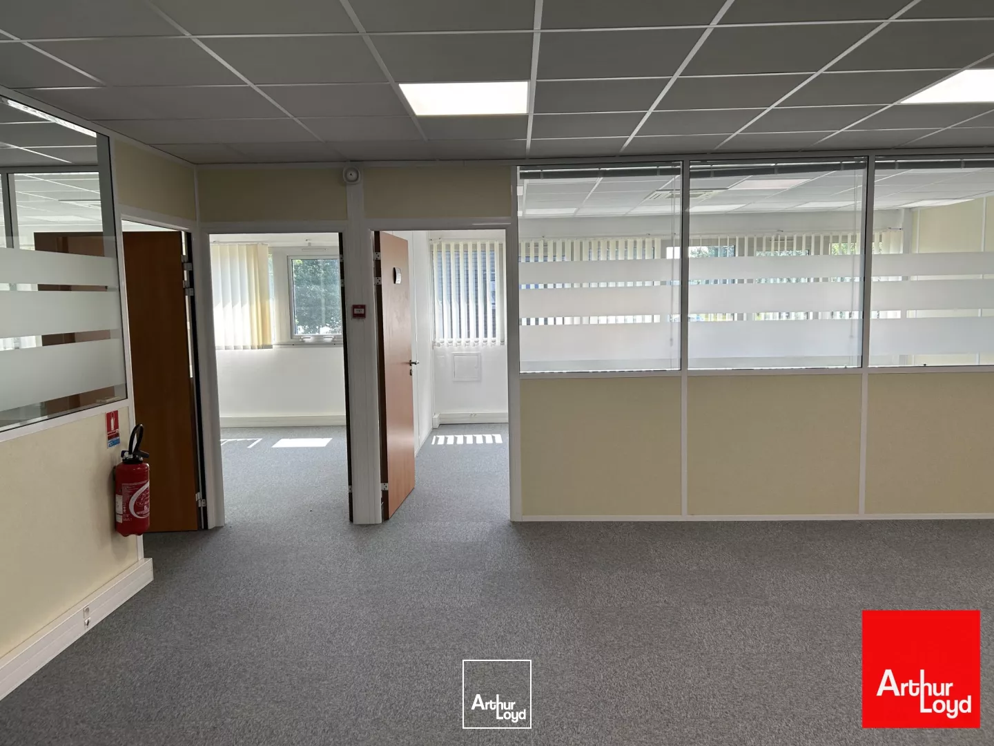 BUREAUX À LOUER À PARTIR DE 18 m² - CASTELNAU D'ESTRÈTEFONDS