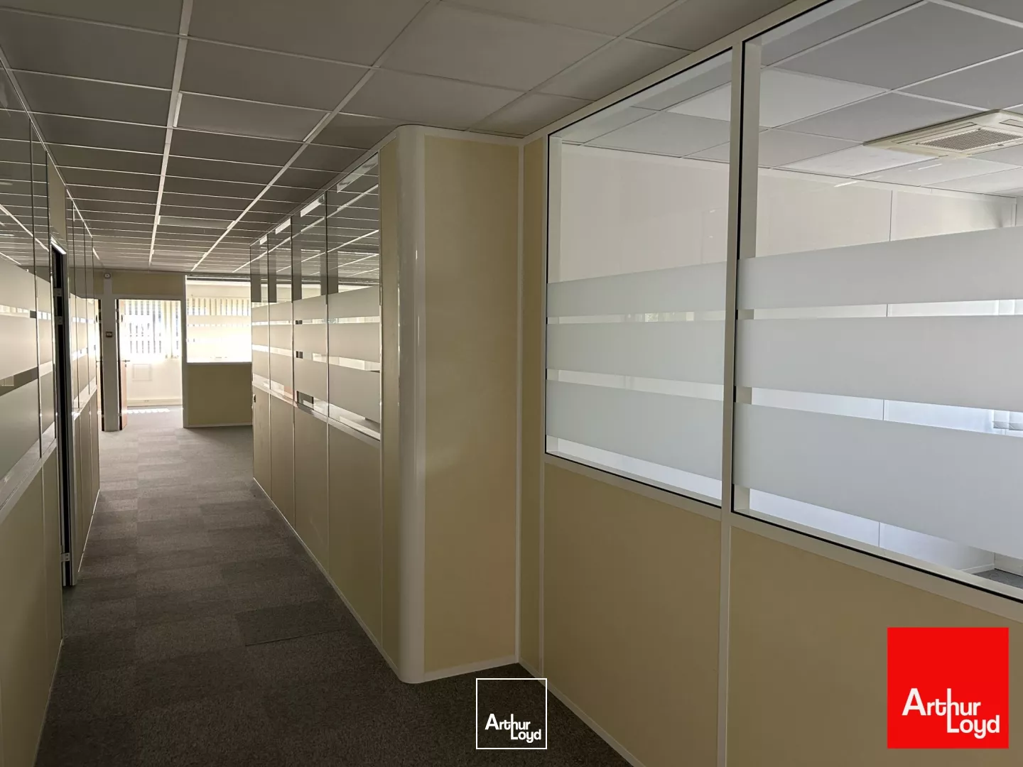 BUREAUX À LOUER À PARTIR DE 18 m² - CASTELNAU D'ESTRÈTEFONDS