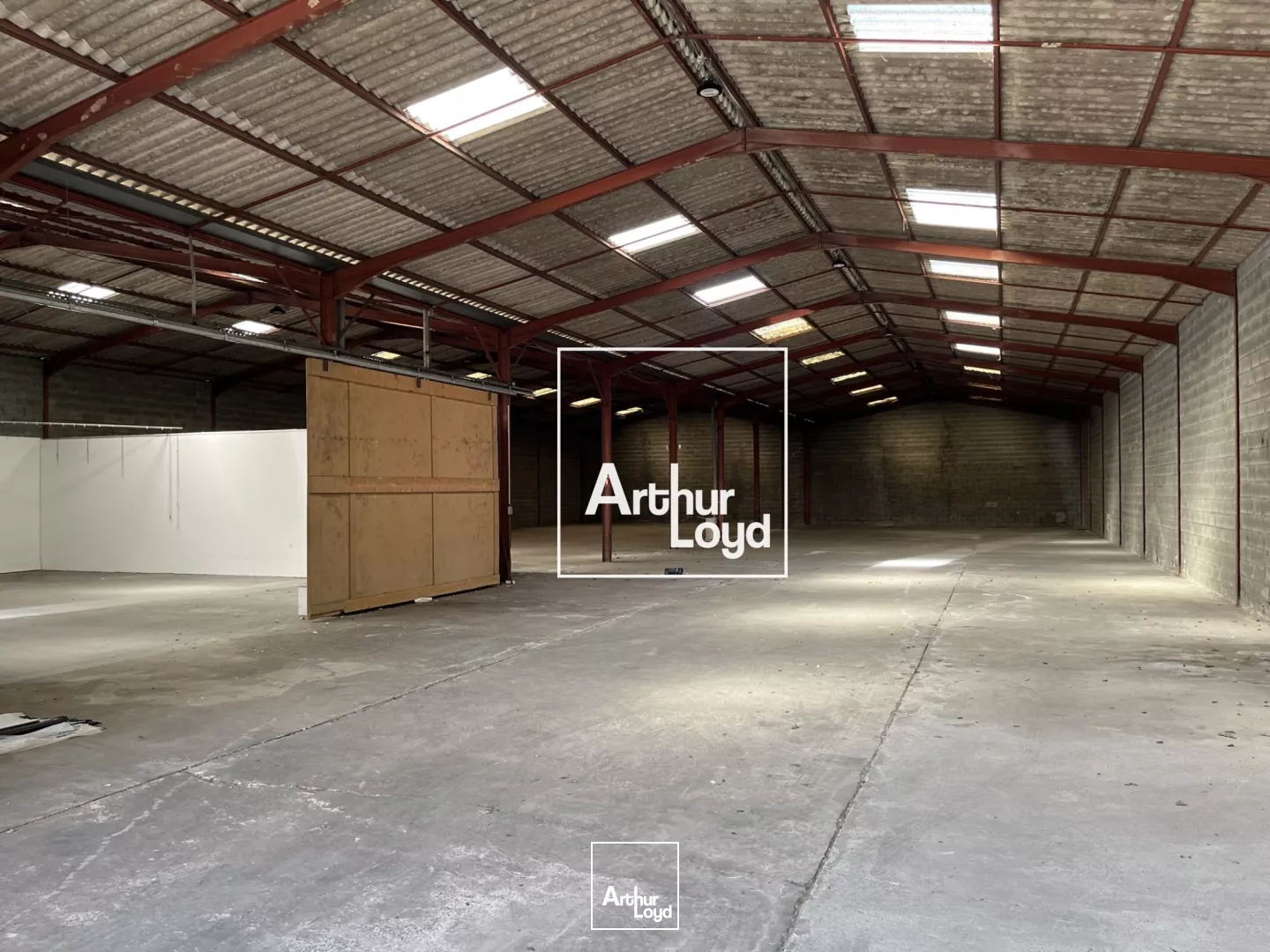 LOCAL D'ACTIVITE 1 200 m² - A LOUER - SAINT ALBAN